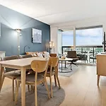 Oceanfront Balcony Svolvær
