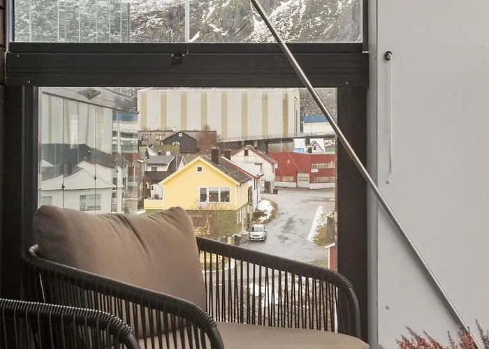 Oceanfront Balcony Διαμέρισμα Svolvær